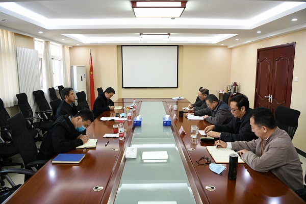 1.巡视整改专题民主生活会现场.JPG